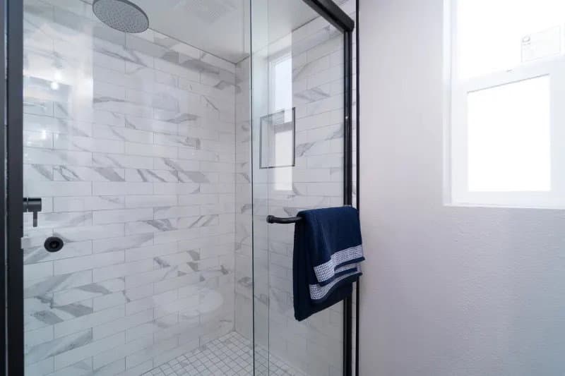 Ath-06dl bathroom home features
